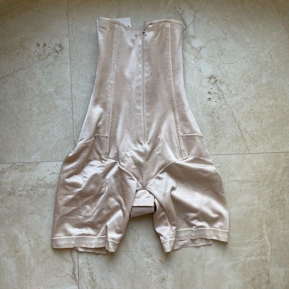Annette High-Waisted Mid-Thigh Shapewear NWT Size Medium in Beige - Picture 1 of 8
